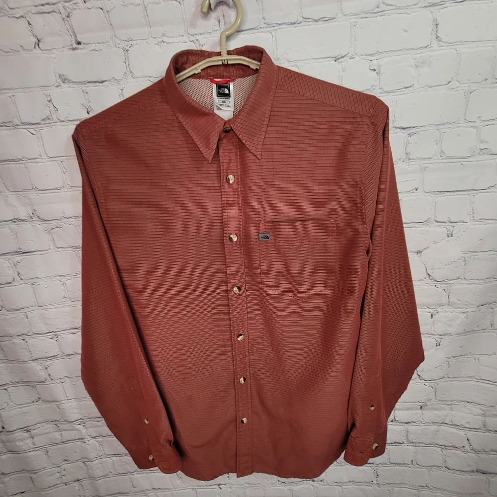 The North Face Button Front Shirt Medium